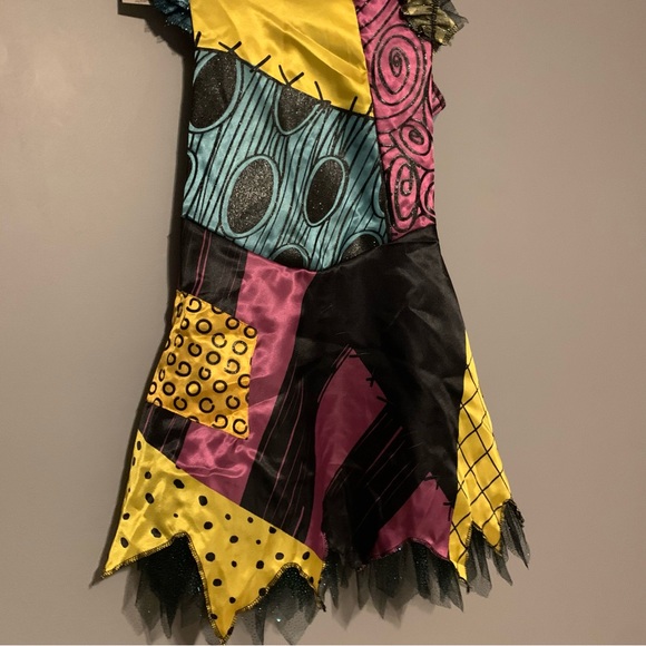 NWT. DISNEY Nightmare Before Christmas Kids Sally Costume - Picture 4 of 8